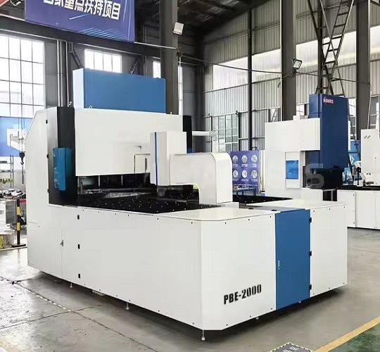 패널 벤더와 NC 프레스 브레이크 머신의 차이점은 무엇입니까?