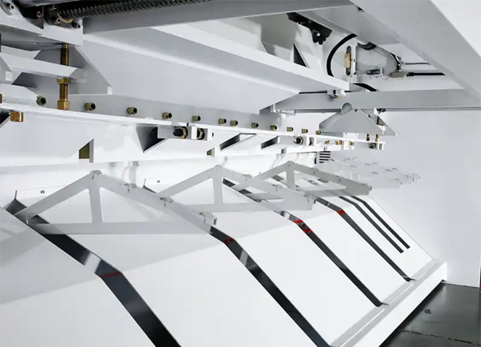 lubrication-device-of-q11k-guillotine-shearing-machine.png lubrication-device-of-q11k-guillotine-shearing-machine.png