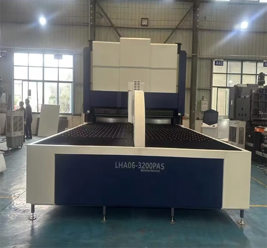 판금 가공을위한 벤딩 머신 사용의 장점은 무엇입니까?