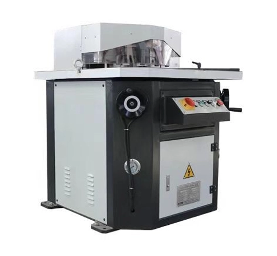 각도 조정 가능한 노치 마치