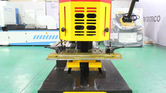 ironworker-machine-7-essential-aspects-for-precision-cutting--punching-02.png
